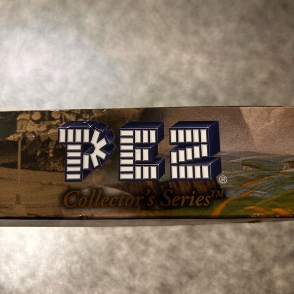 70th Anniversary Wizard of Oz pez set - Picture 2 of 3